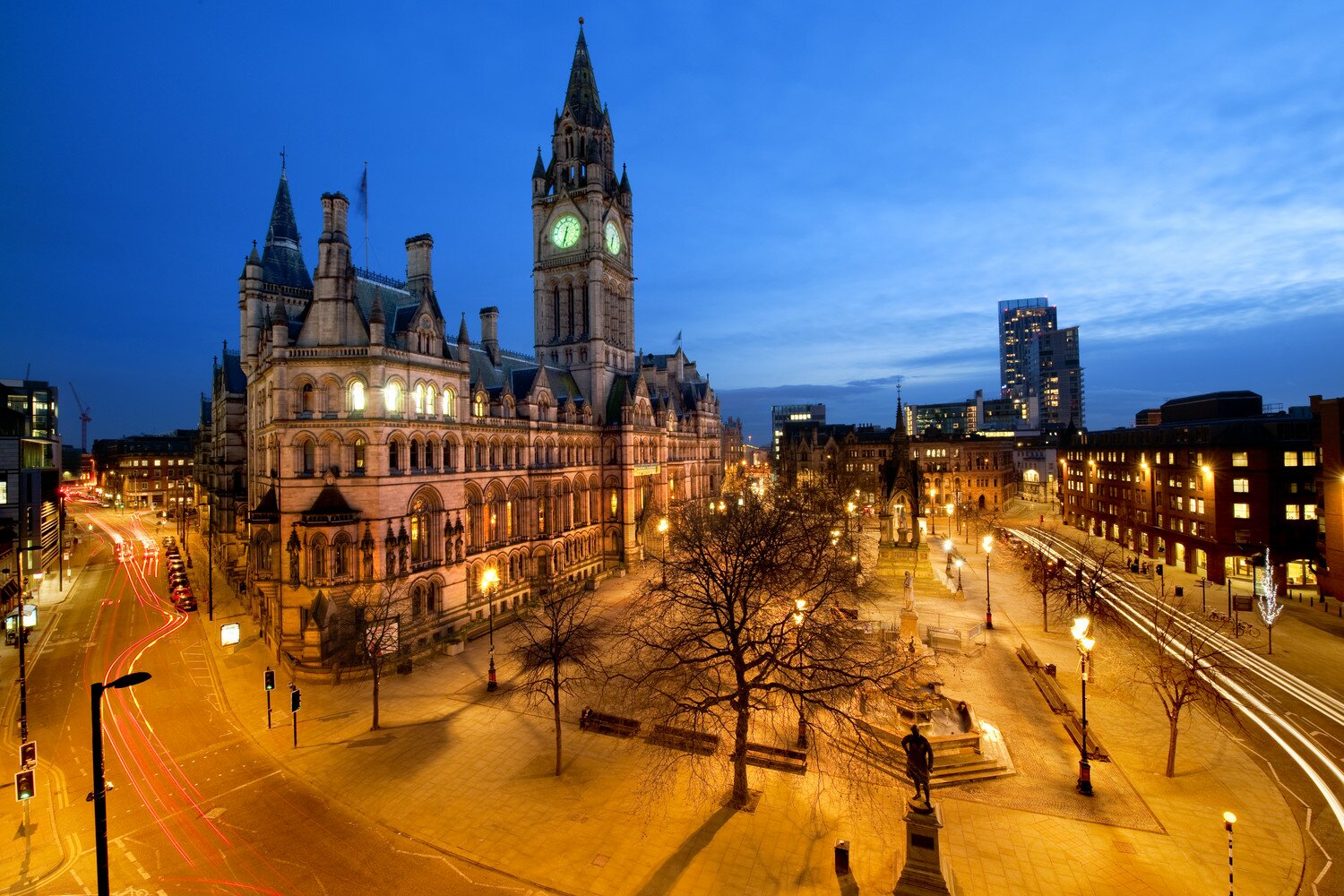 Manchester town hall ad15233a727a1420e319eb834494bf160a739988f2097aab1aec3d94064e518b